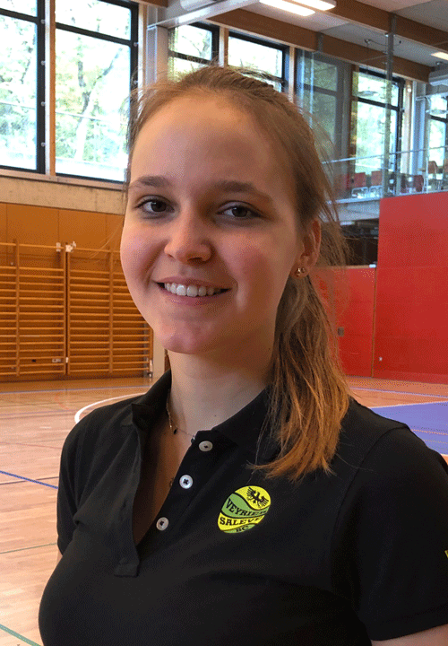 PC-AMOOS_Mathilde2 person, individually, alone, icon, person, person, person, person, person